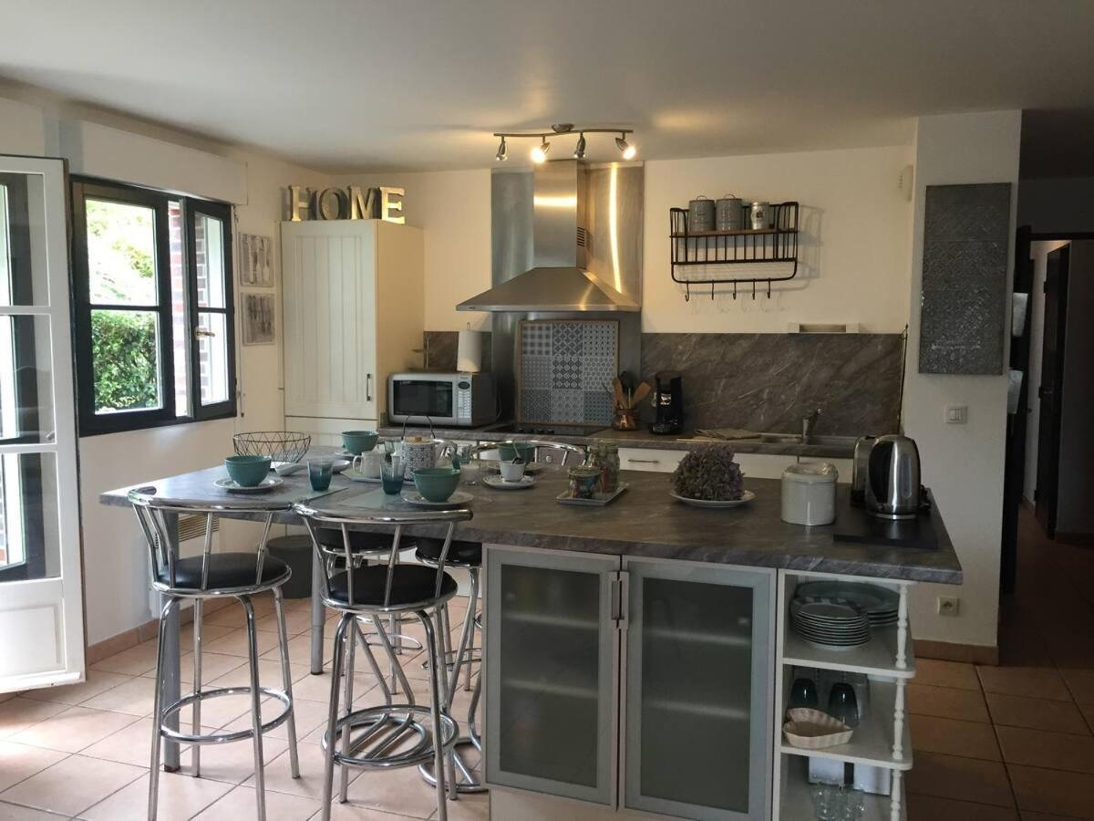 Beautiful Ground Floor 2 Bedroom Apartment Honfleur Buitenkant foto